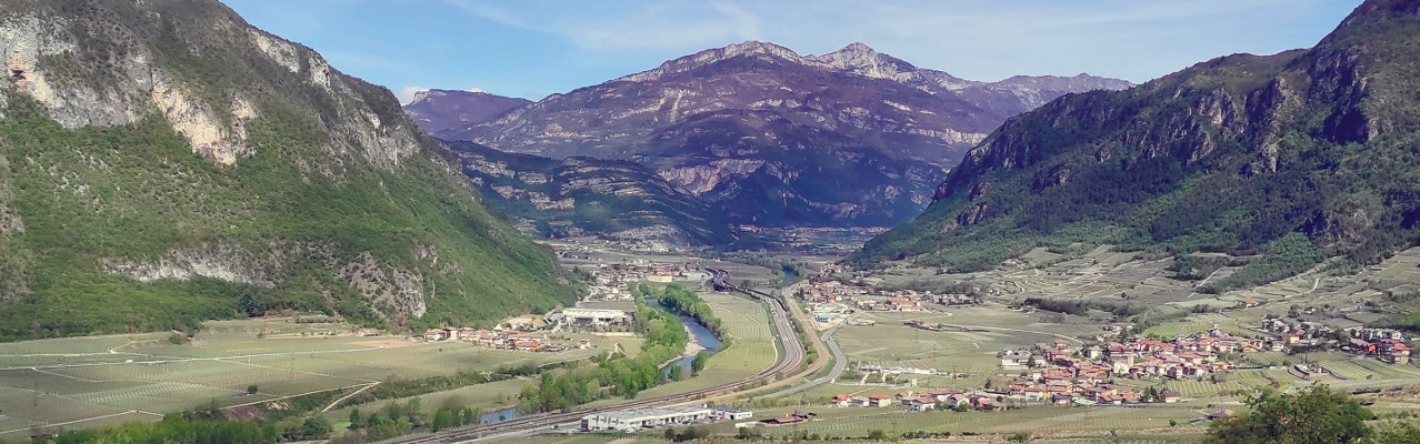 Pannello 2 foto 1 | Veduta della Vallagarina dal Santuario di San Valentino