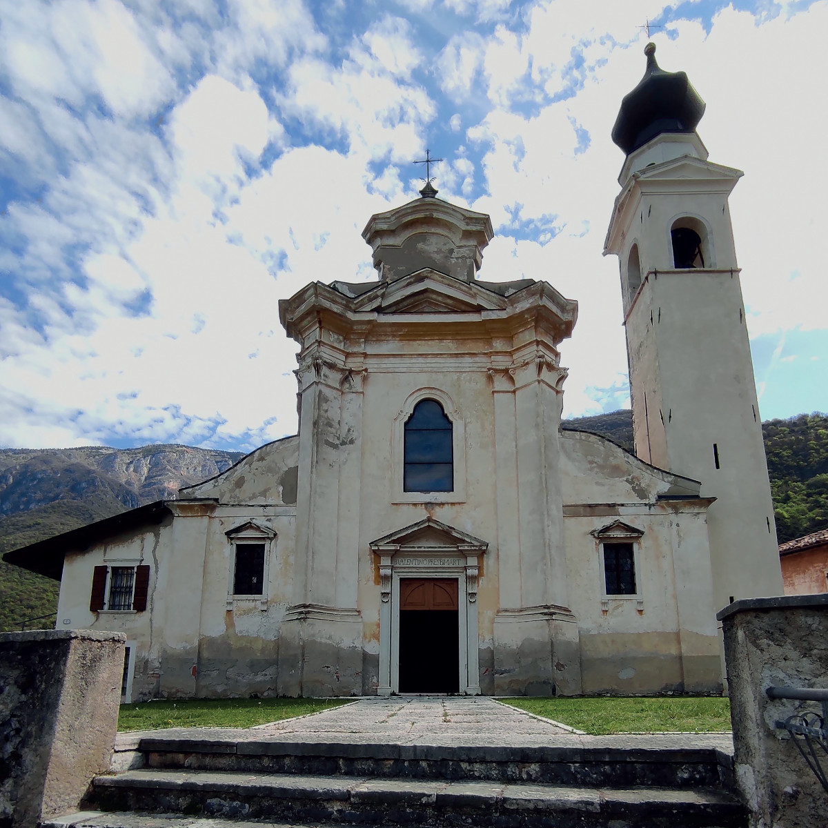 Pannello 9 foto 3 | La facciata